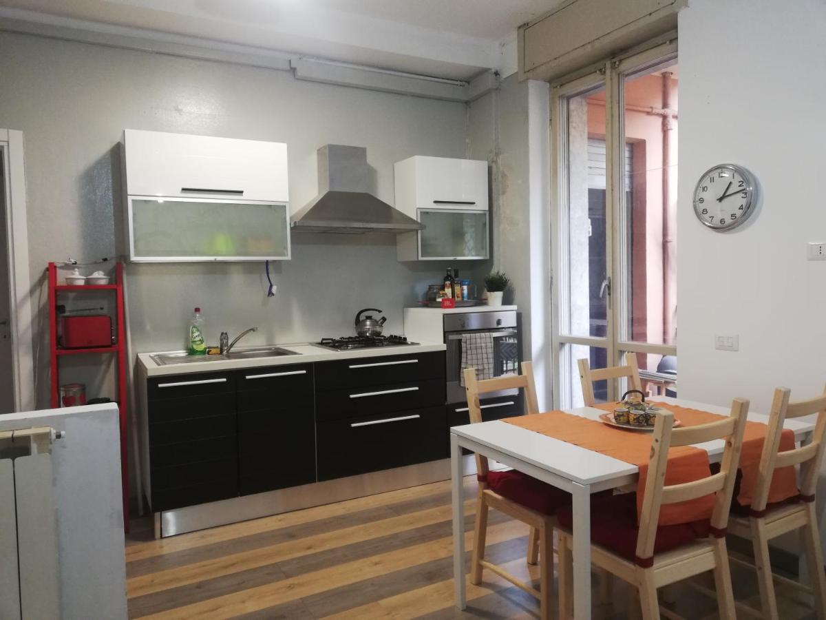 Giusti Flat - Next To Cimitero Monumentale Castello Sforzesco Διαμέρισμα Μιλάνο Δωμάτιο φωτογραφία